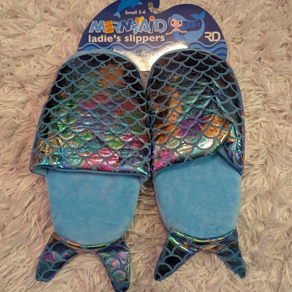 Nwt Mermaid Ladie's Slippers Small 5-6 - Picture 1 of 3